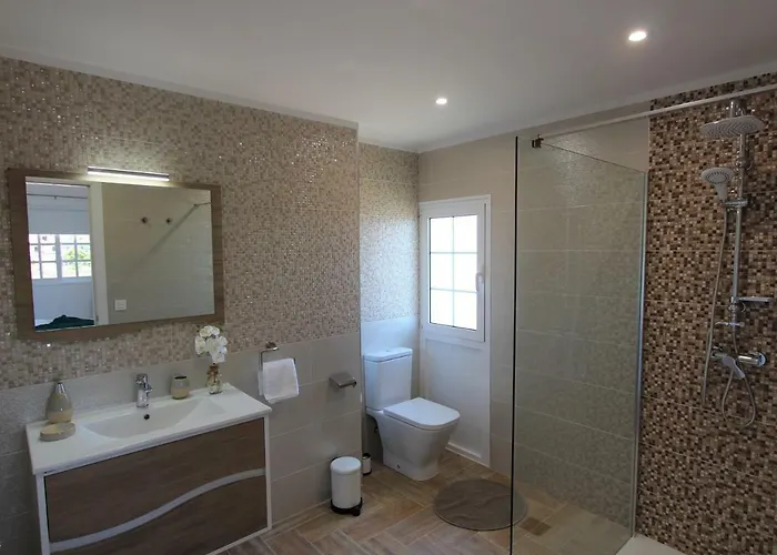 Viva Tropical Villa Buzanada