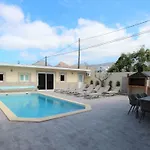 Viva Tropical Villa Buzanada