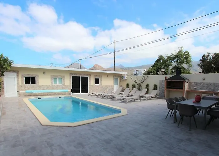 Viva Tropical فيلة Buzanada