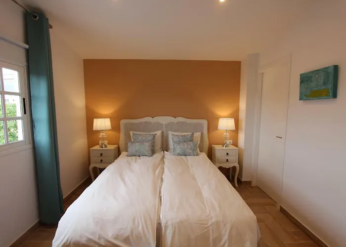 Viva Tropical فيلة